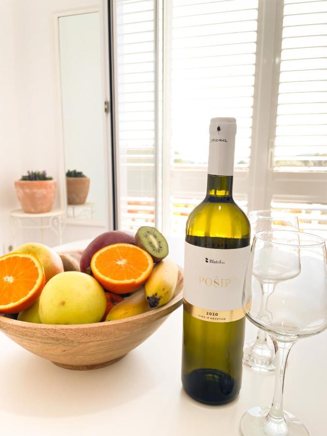 Sea View Apartment Amaro 코츌라 외부 사진